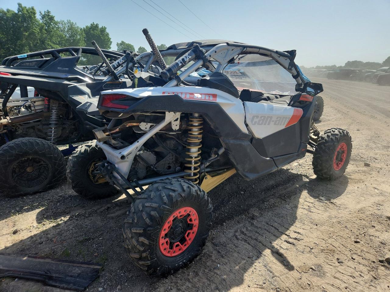 3JBVXAV40LK002253 · 2020 CAN-AM MAVERICK X3 · 4/10