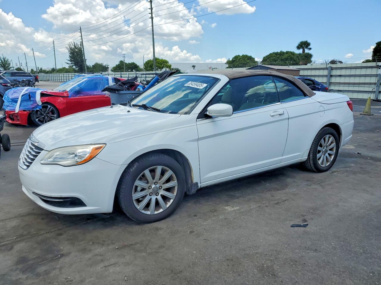 1C3BCBEB8CN254122 · 2012 CHRYSLER 200