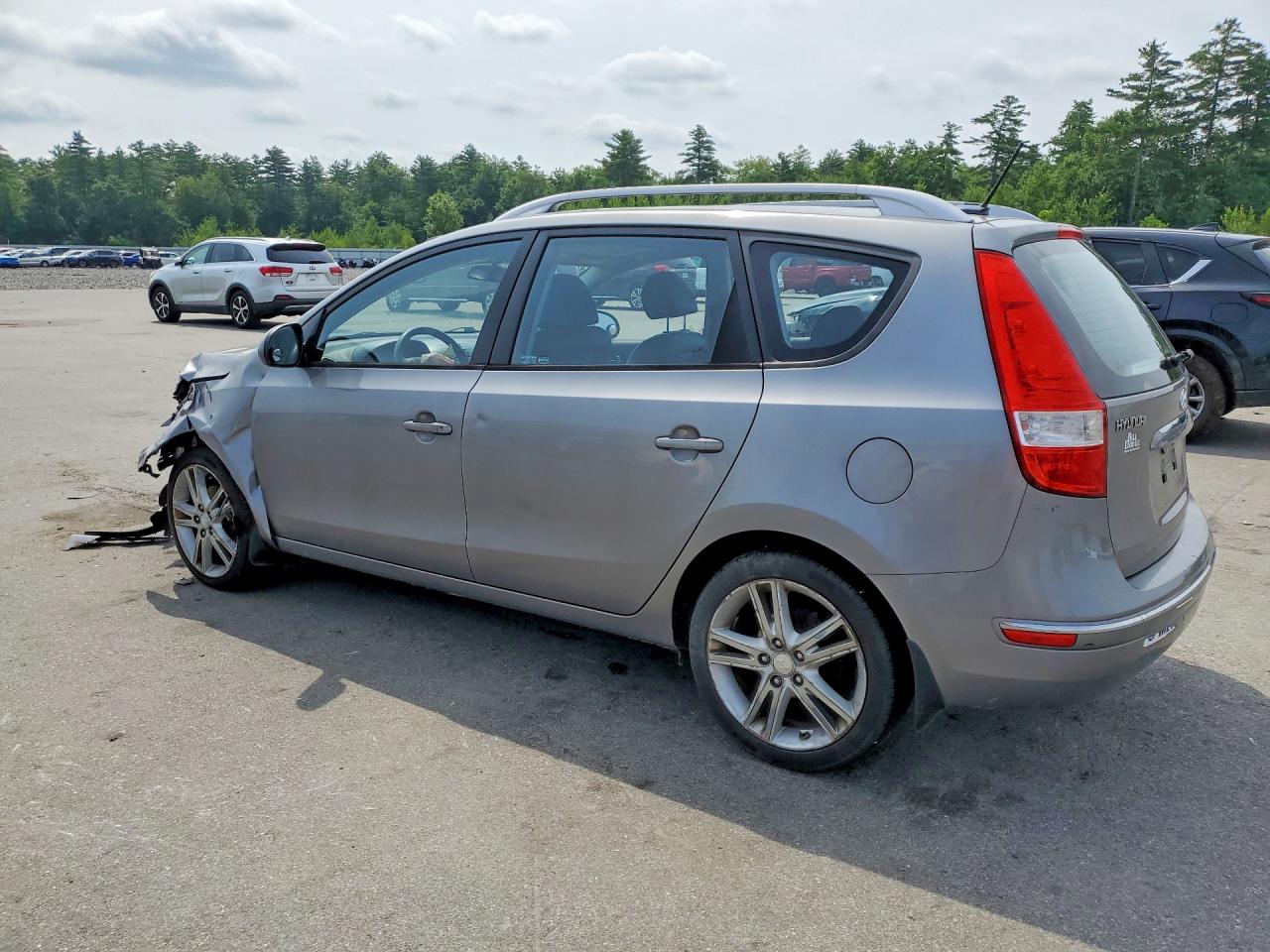 KMHDC8AE0BU097614 · 2011 HYUNDAI ELANTRA TOURING · 2/13