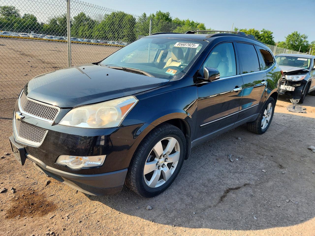 1GNKVLED1BJ408180 · 2011 CHEVROLET TRAVERSE