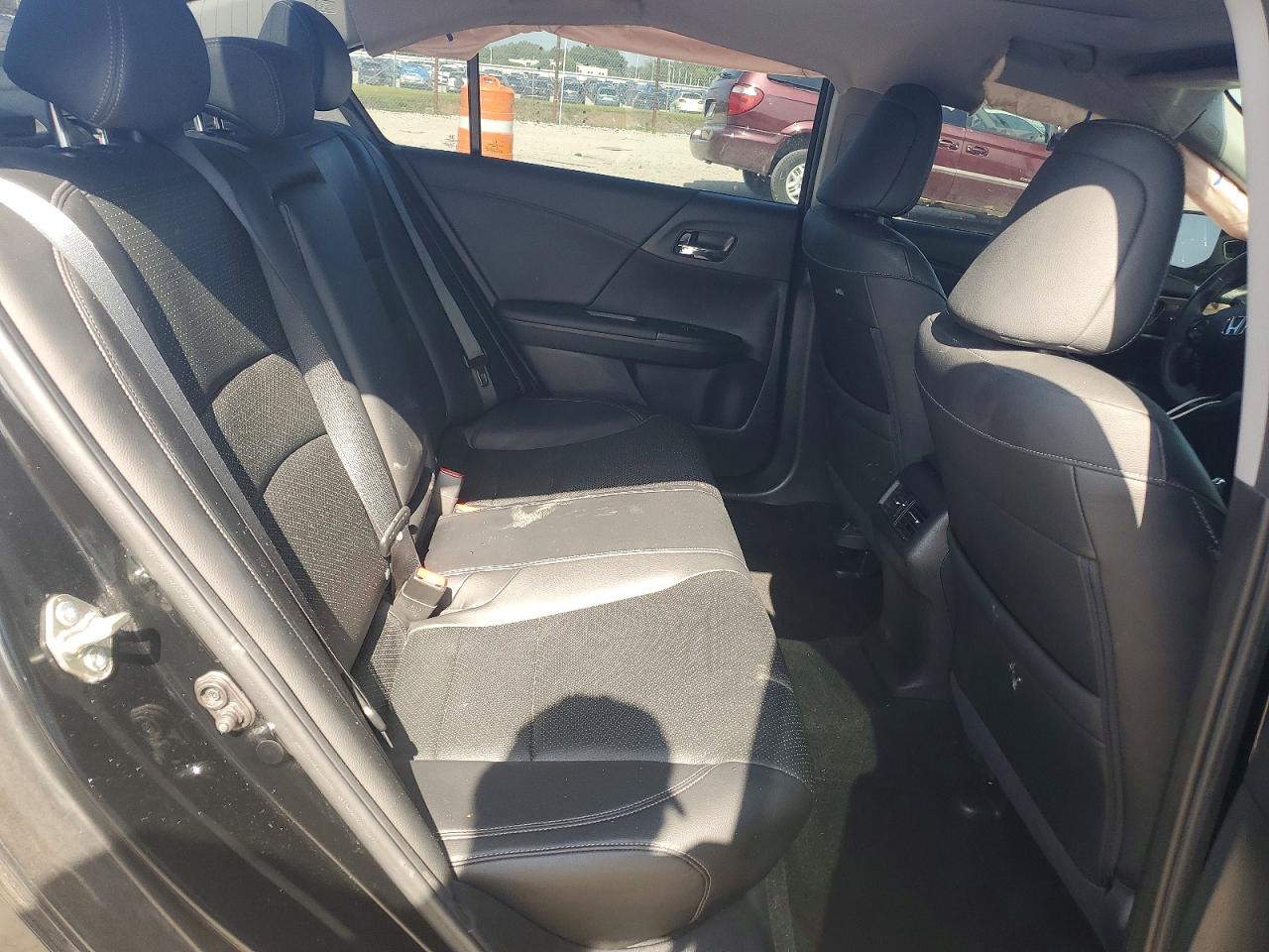 1HGCR3F89HA042773 · 2017 HONDA ACCORD · 10/13