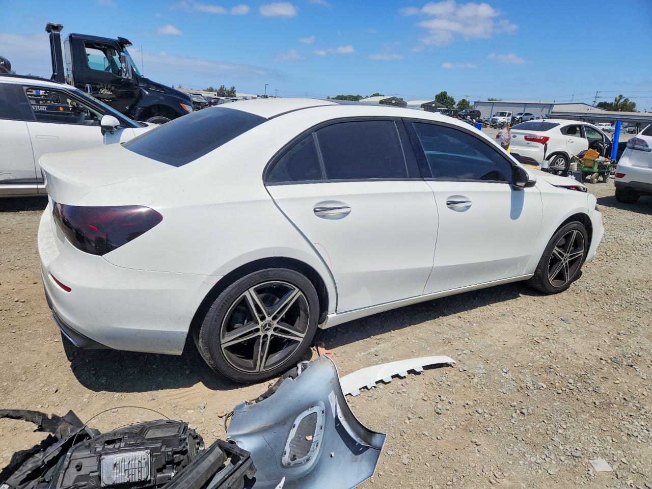 WDD3G4EBXKW021955 · 2019 MERCEDES-BENZ A · 3/13