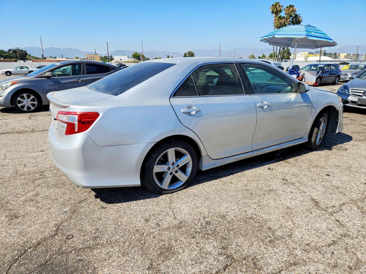 4T1BF1FK0EU325426 · 2014 TOYOTA CAMRY · 3/12