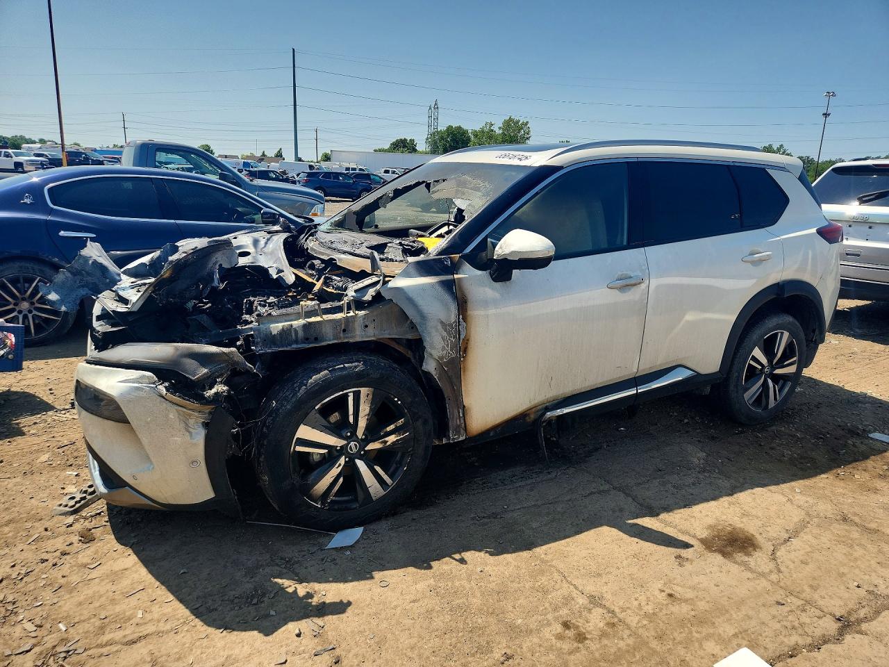 JN8AT3DD6MW306315 · 2021 NISSAN ROGUE