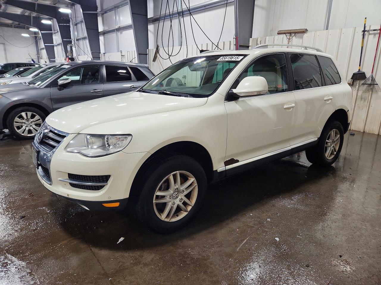 WVGBF7A96AD004119 · 2010 VOLKSWAGEN TOUAREG