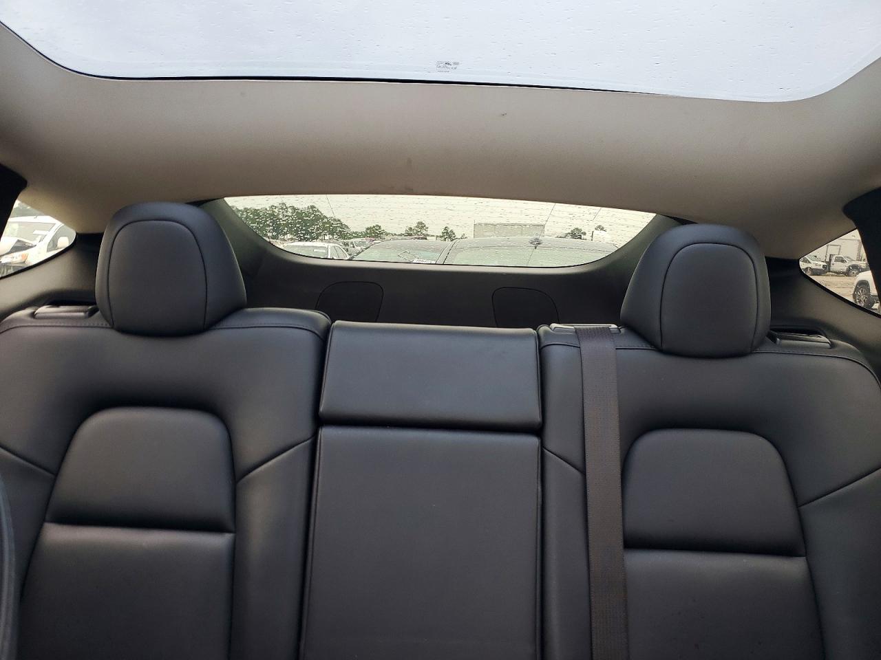 7SAYGDEEXNF387355 · 2022 TESLA MODEL Y · 10/13