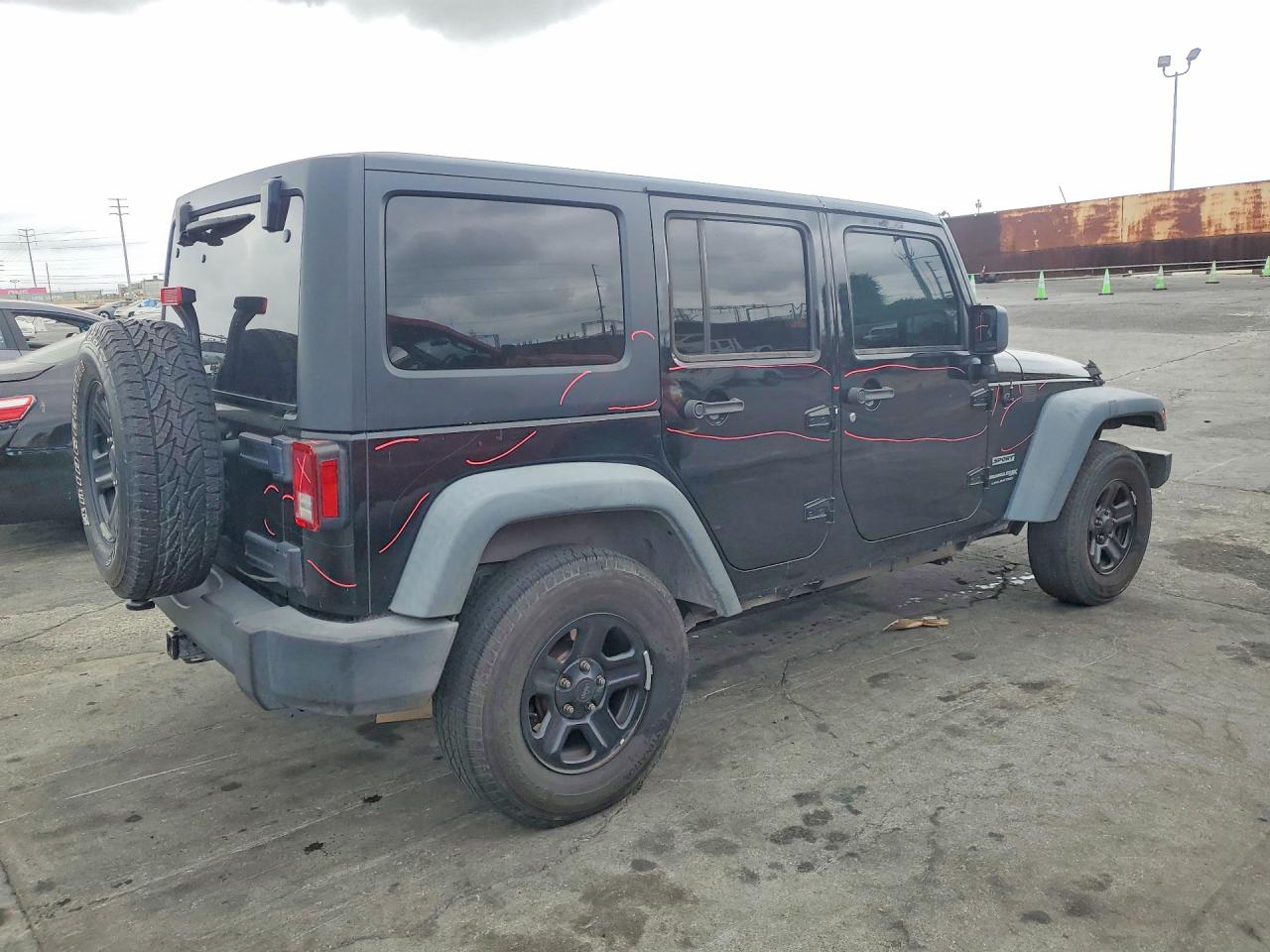 1C4BJWDG2JL908899 · 2018 JEEP WRANGLER UNLIMITED · 3/13