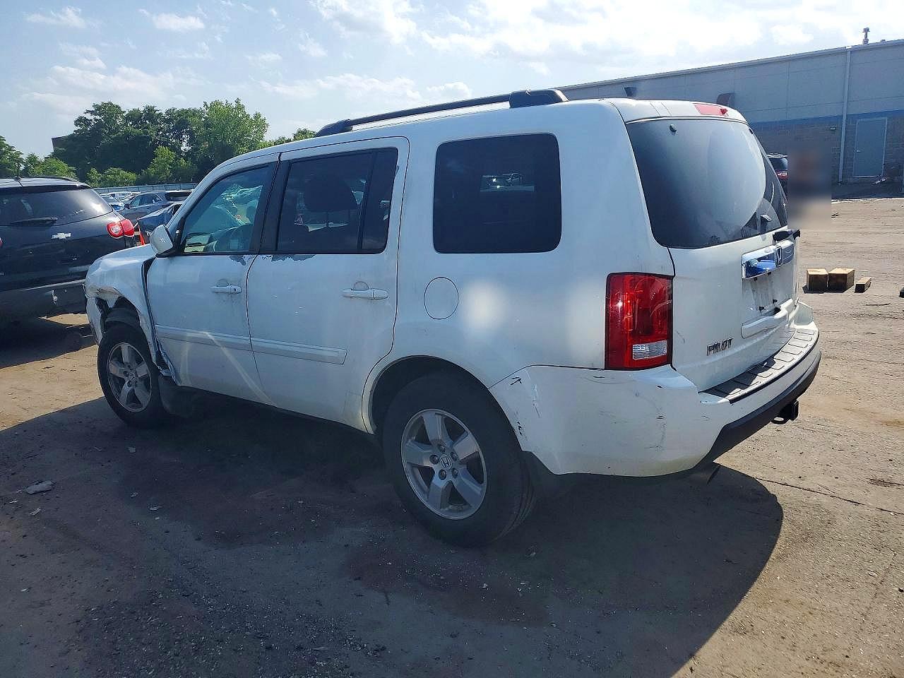 5FNYF4H47BB064900 · 2011 HONDA PILOT · 2/12