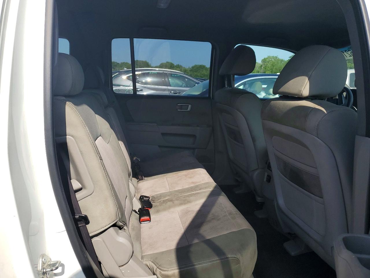 5FNYF4H47BB064900 · 2011 HONDA PILOT · 10/12