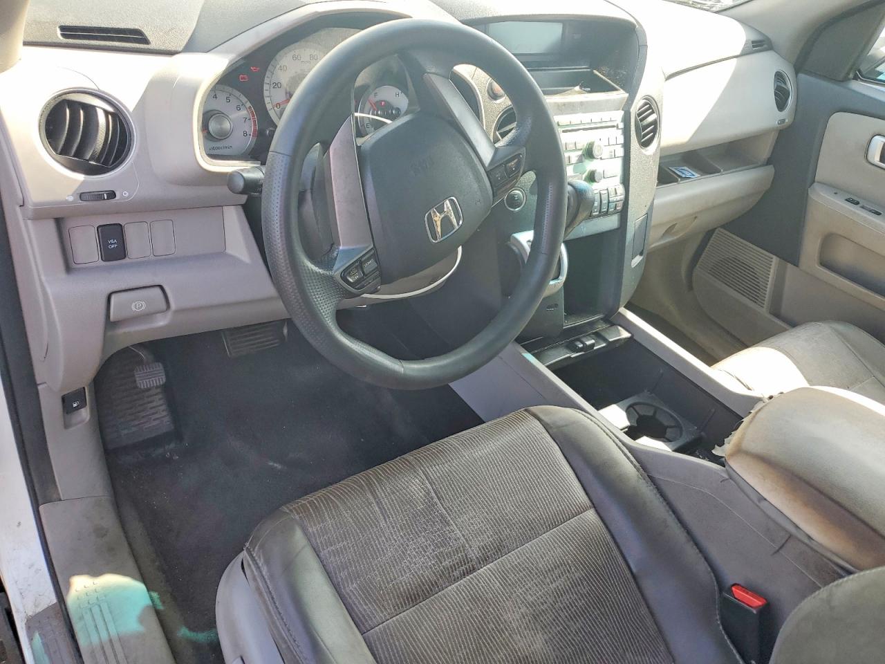 5FNYF4H47BB064900 · 2011 HONDA PILOT · 8/12