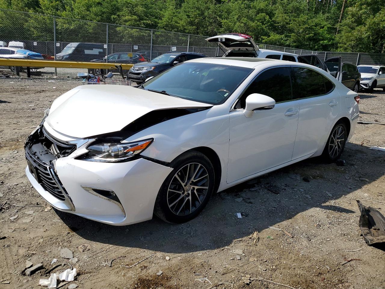 2017 LEXUS ES