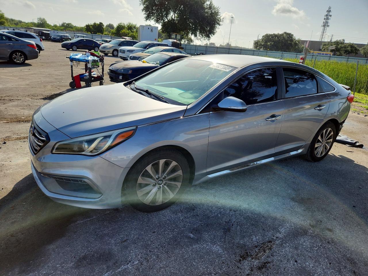 5NPE34AF3FH085113 · 2015 HYUNDAI SONATA