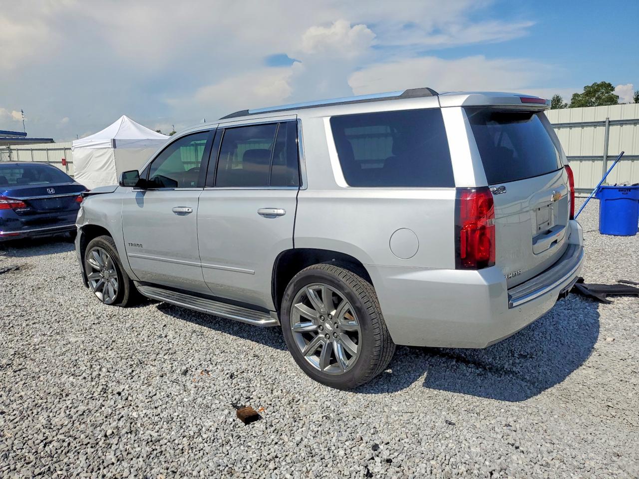 1GNSCCKC7HR159590 · 2017 CHEVROLET TAHOE · 2/13