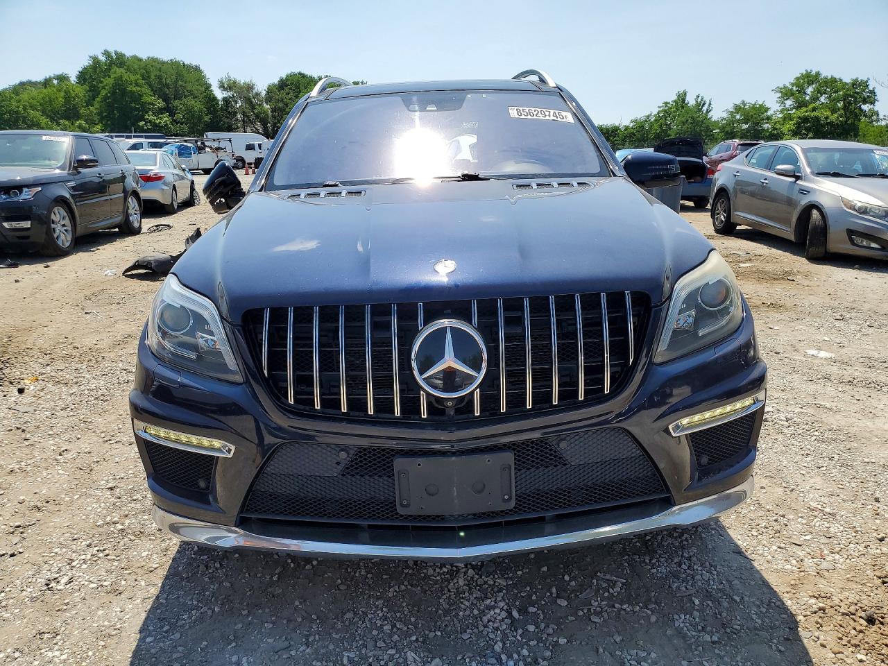 4JGDF7DE5GA641613 · 2016 MERCEDES-BENZ GL · 5/13