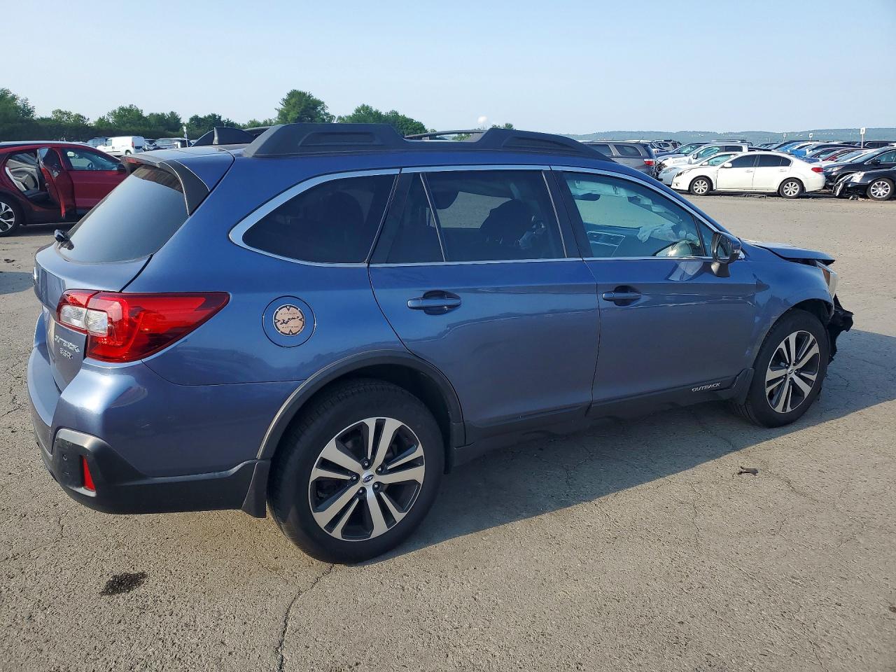 4S4BSENC6J3200220 · 2018 SUBARU OUTBACK · 3/13