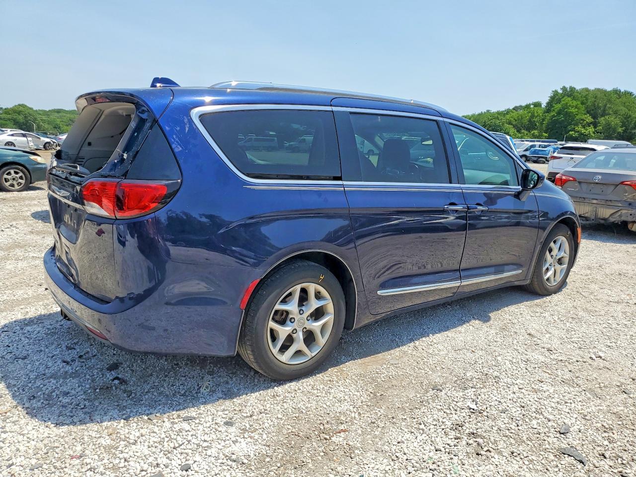 2C4RC1EG5JR189150 · 2018 CHRYSLER PACIFICA · 3/12