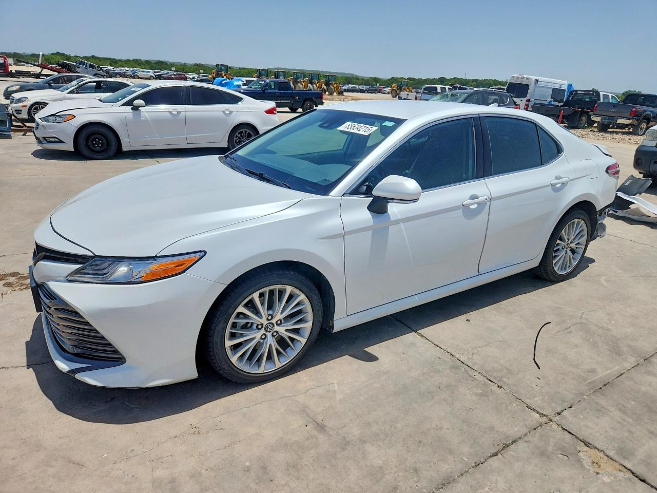 4T1B11HK8KU747614 · 2019 TOYOTA CAMRY