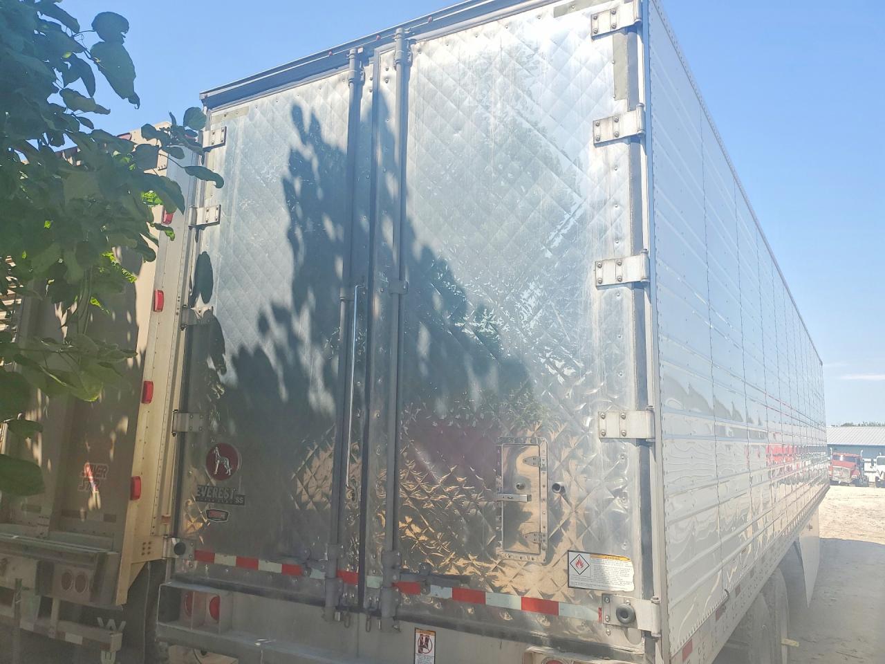 1GRAA0629KW159101 · 2019 GREAT DANE UNKNOWN · 3/10