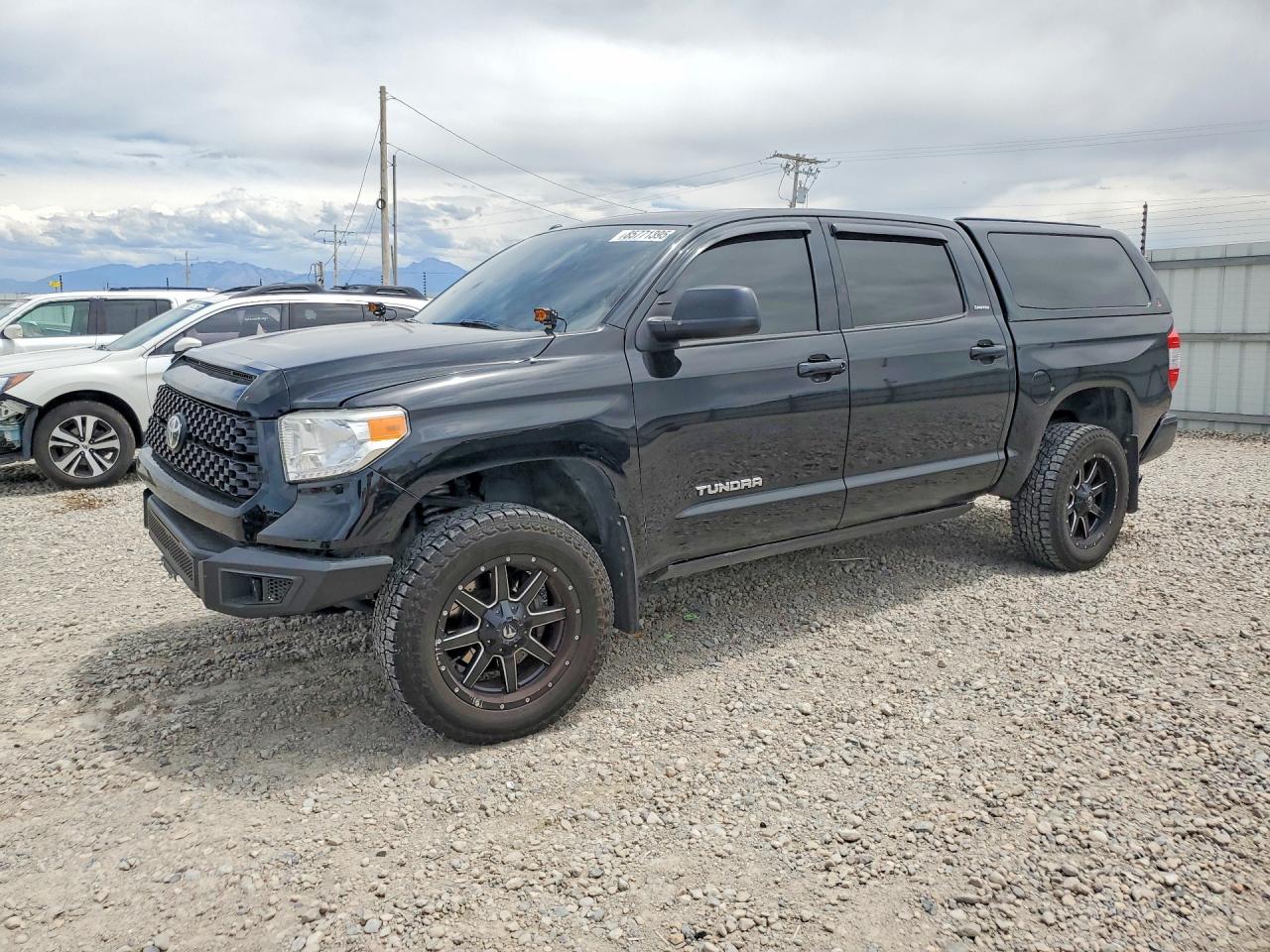 5TFHY5F17GX520819 · 2016 TOYOTA TUNDRA