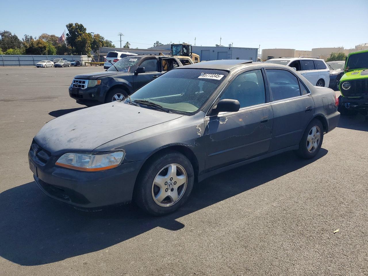 1HGCG1656WA060368 · 1998 HONDA ACCORD