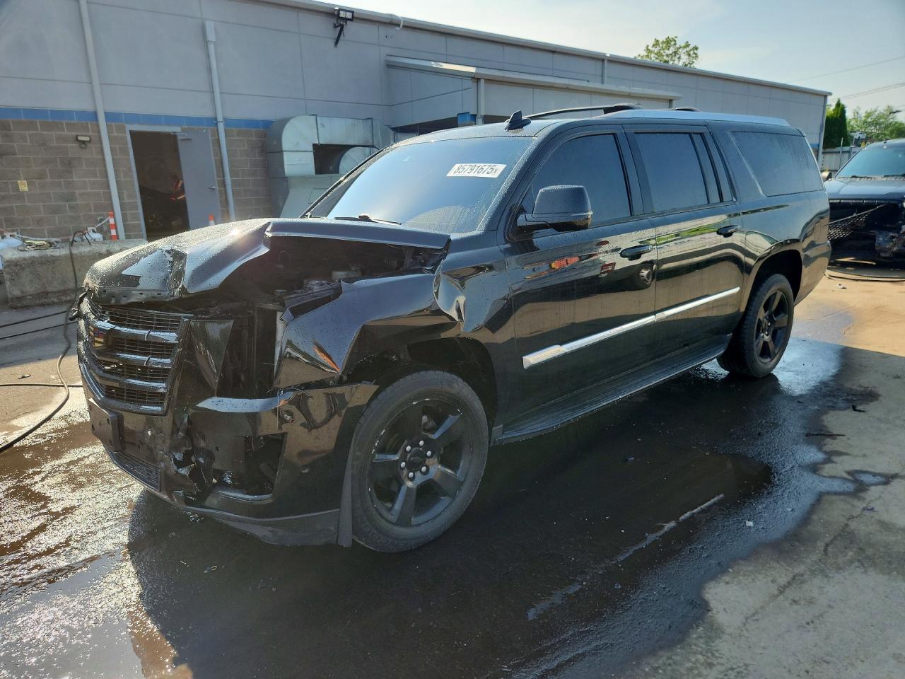 1GYS4HKJ1JR209160 · 2018 CADILLAC ESCALADE