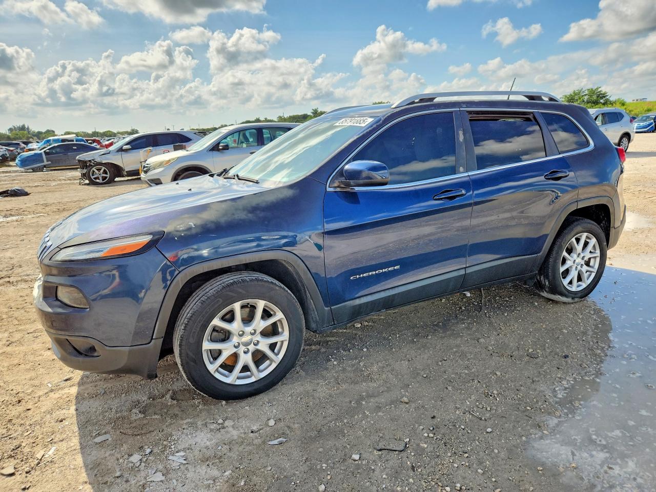 1C4PJLCB4JD551682 · 2018 JEEP CHEROKEE