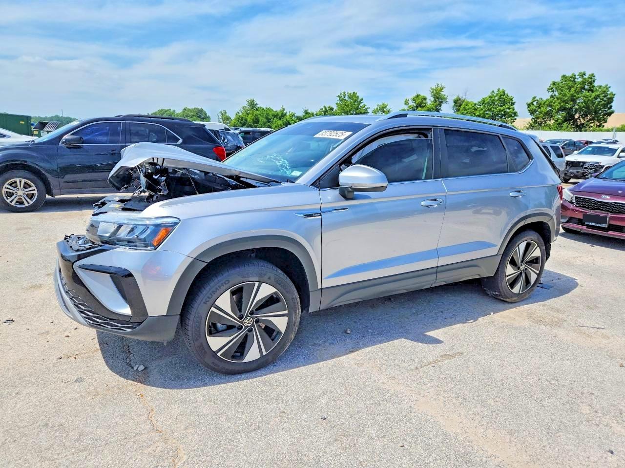 3VVVX7B2XRM033883 · 2024 VOLKSWAGEN TAOS