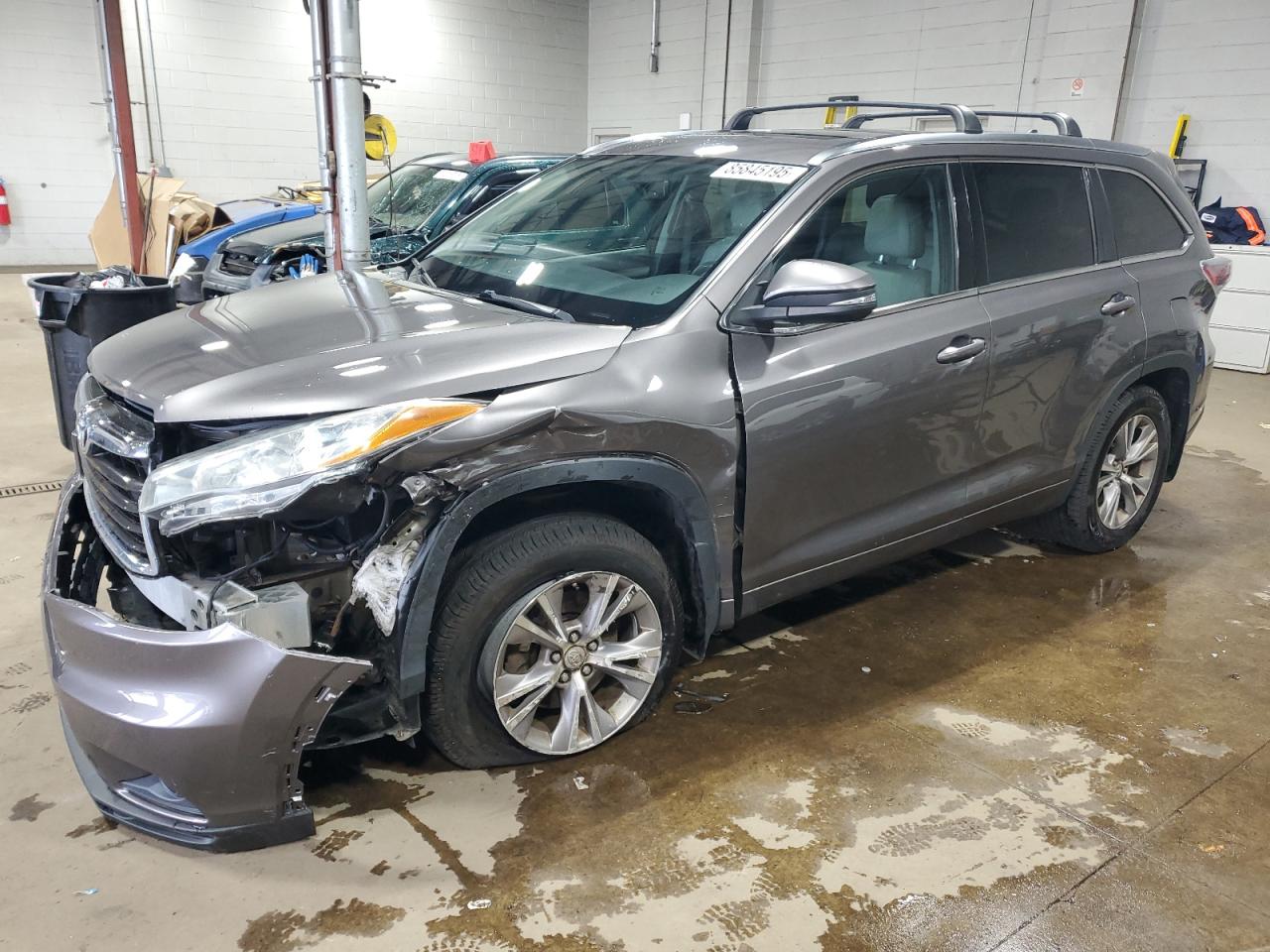 5TDJKRFH0FS167075 · 2015 TOYOTA HIGHLANDER