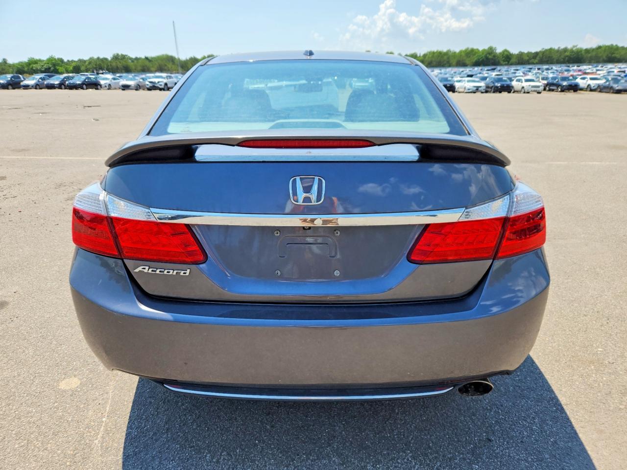 1HGCR2F85FA213610 · 2015 HONDA ACCORD · 6/12