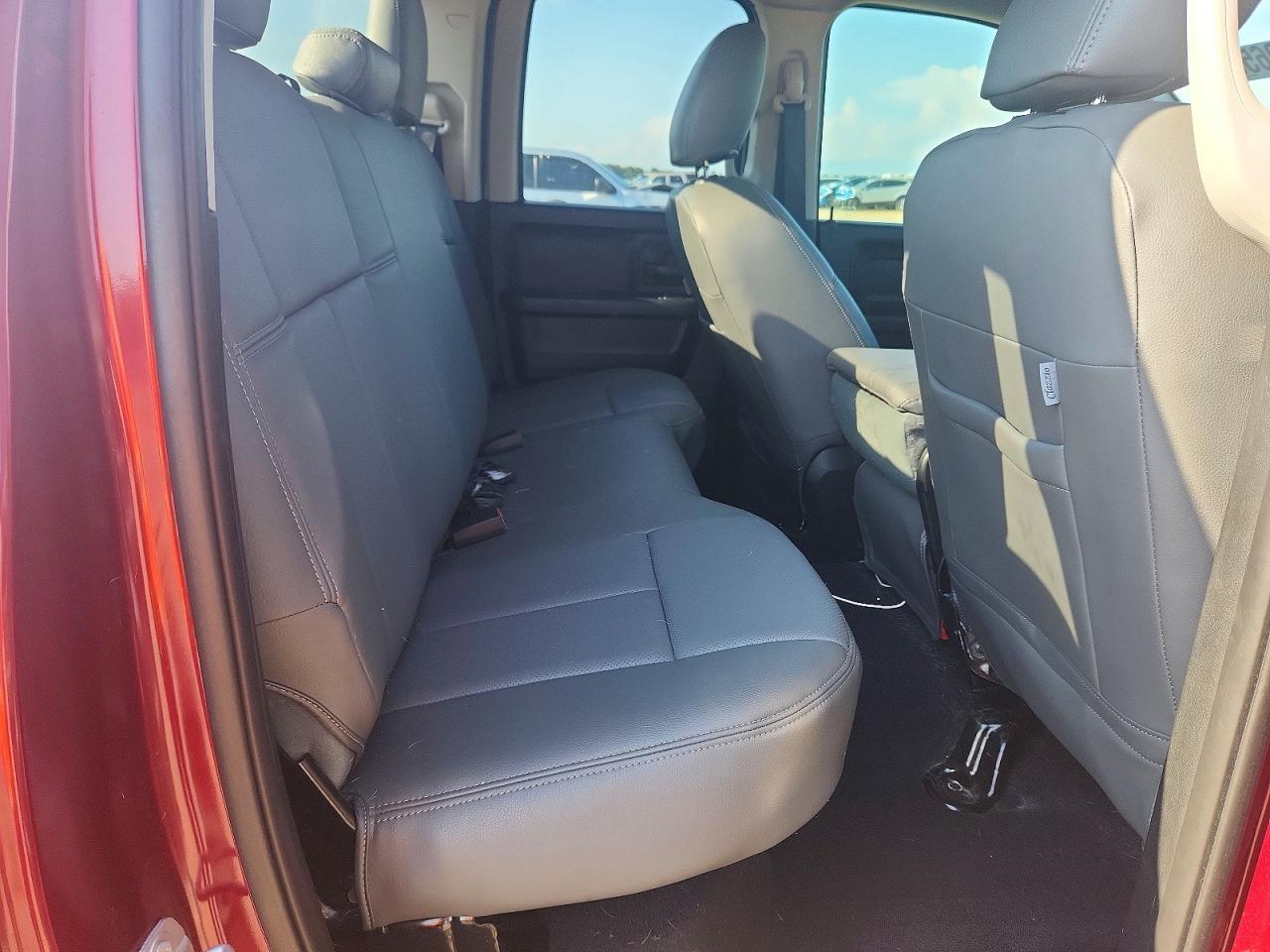 1C6RR6FT1JS147281 · 2018 RAM 1500 · 10/12