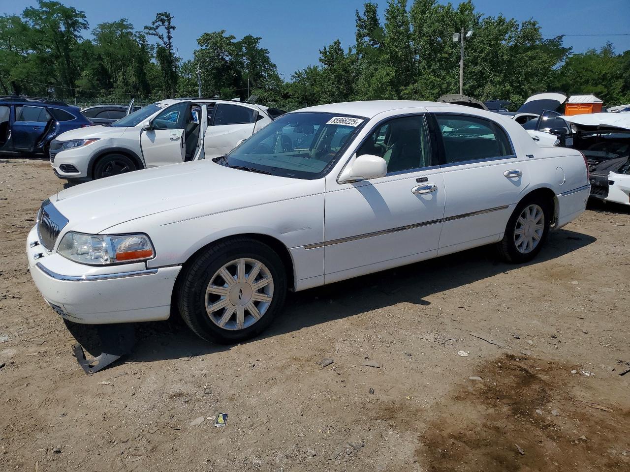 2LNBL8CV4BX751964 · 2011 LINCOLN TOWN CAR