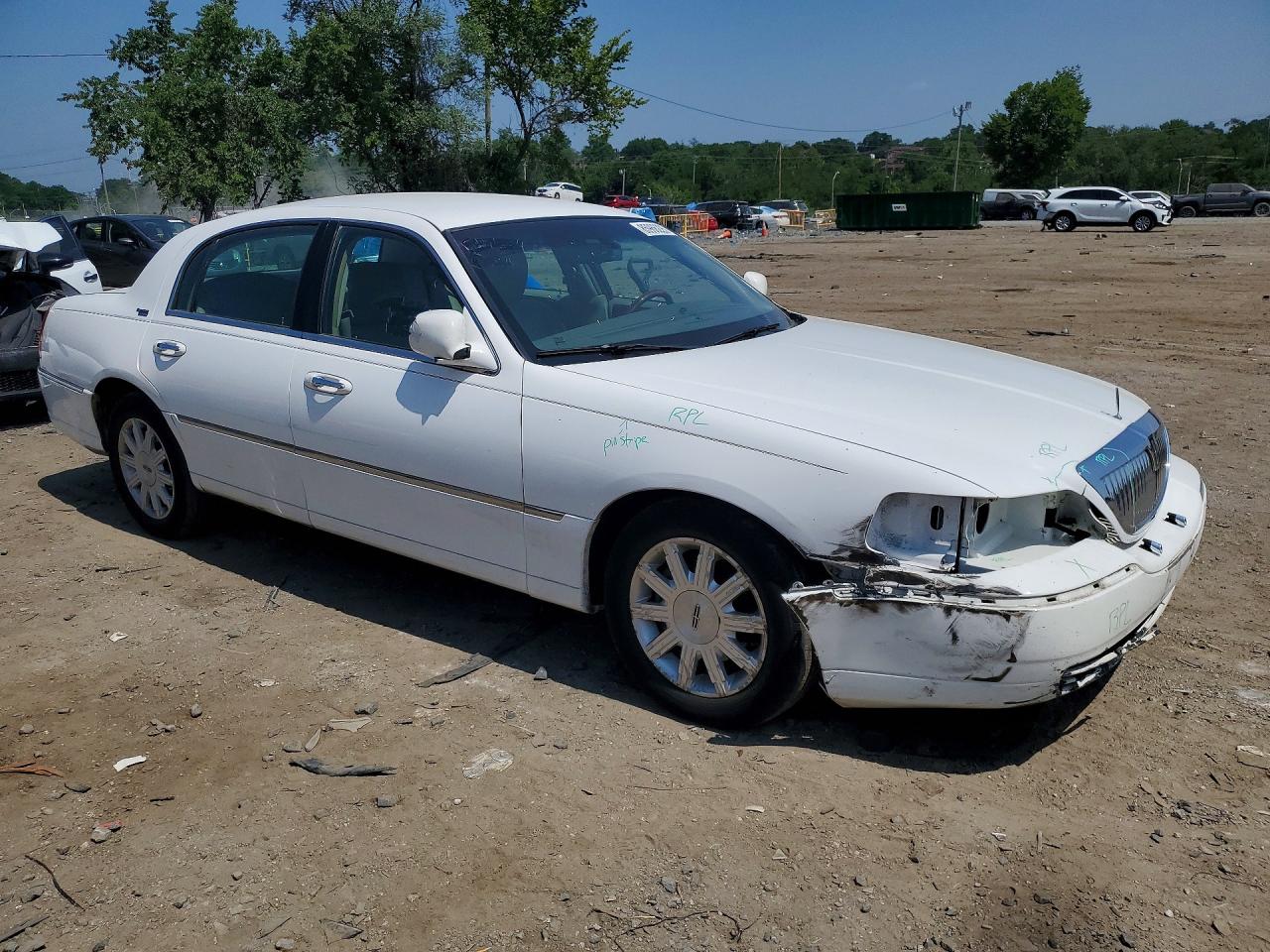 2LNBL8CV4BX751964 · 2011 LINCOLN TOWN CAR · 4/13