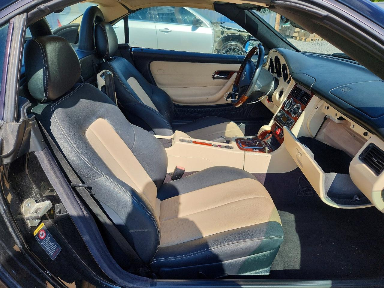 WDBKK65F43F284008 · 2003 MERCEDES-BENZ SLK · 10/12