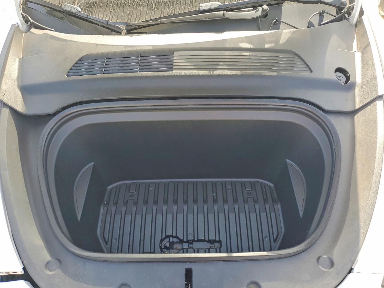 5YJYGDEE0MF195471 · 2021 TESLA MODEL Y · 11/12