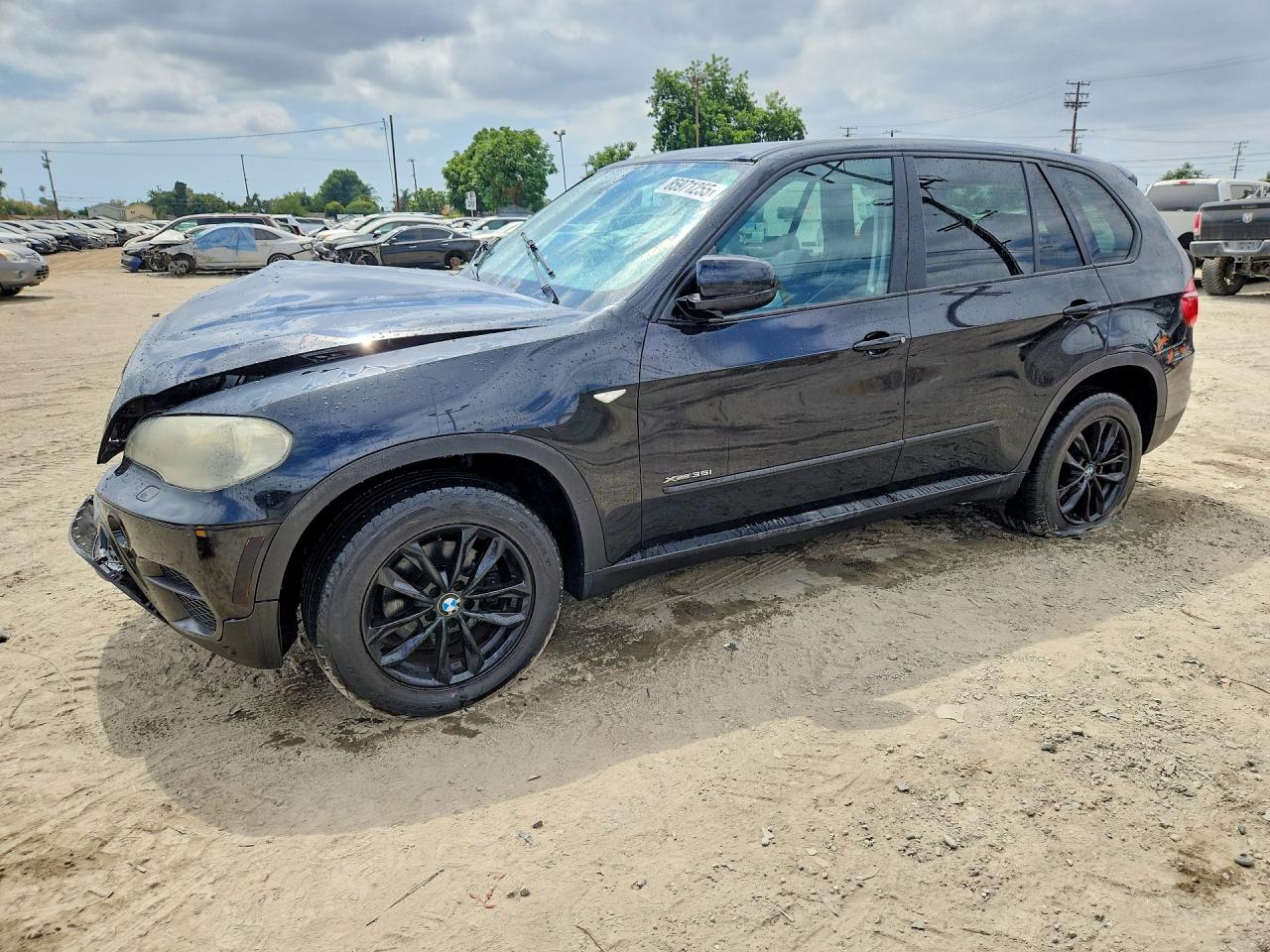 5UXZV4C58BL405546 · 2011 BMW X5