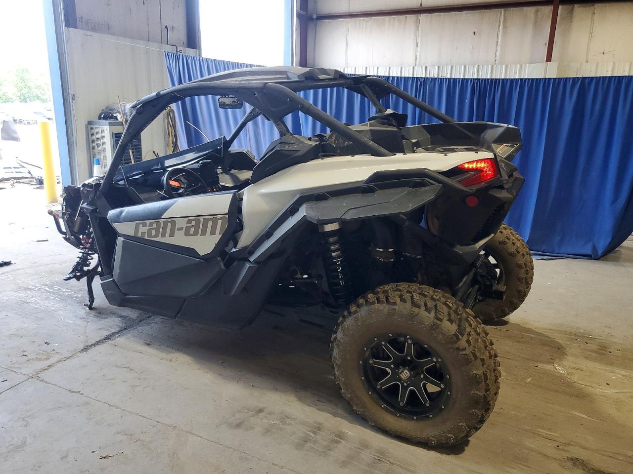 3JBVGAV42PE002338 · 2023 CAN-AM MAVERICK X3 · 3/10