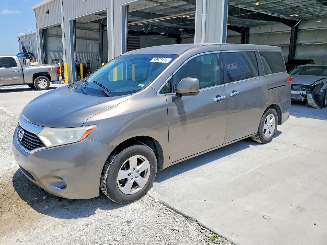 JN8AE2KP4F9126902 · 2015 NISSAN QUEST