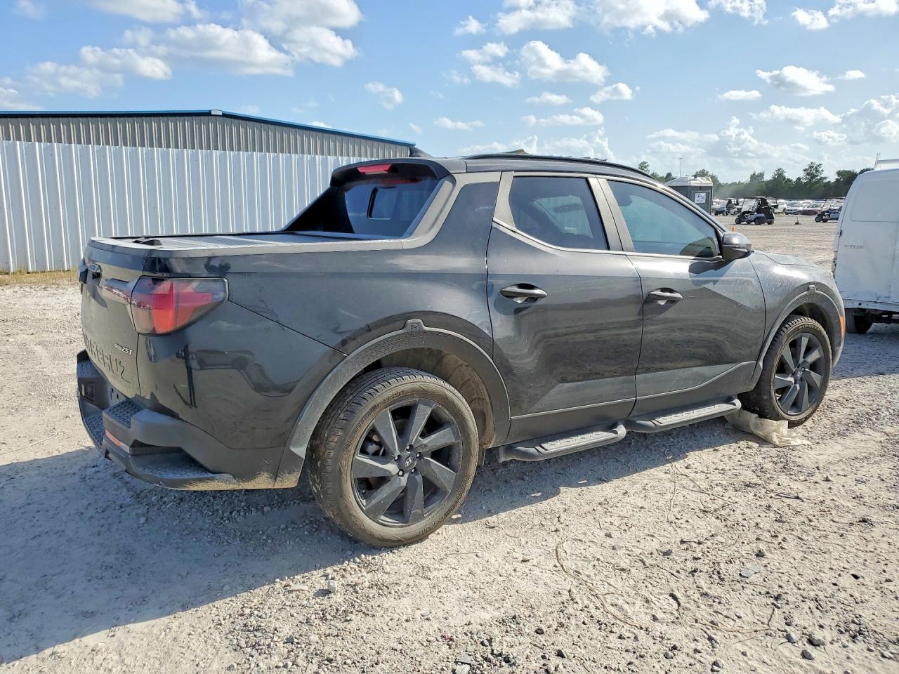 5NTJCDDF5RH106902 · 2024 HYUNDAI SANTA CRUZ · 3/12
