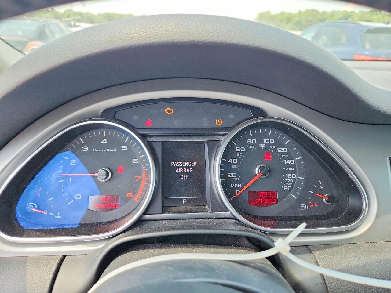 WA1DGBFE1BD002809 · 2011 AUDI Q7 · 9/13