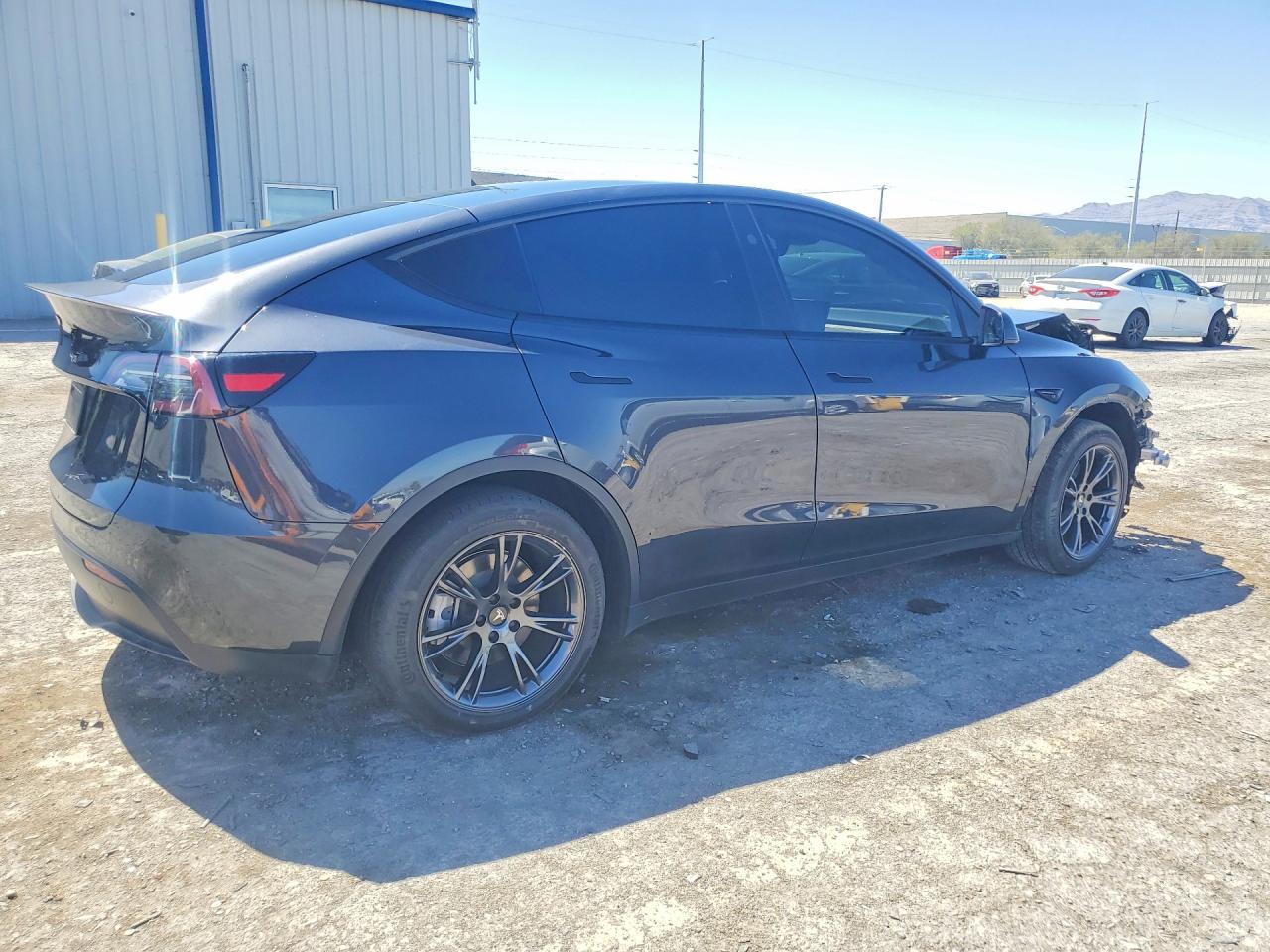 7SAYGDED6RF124308 · 2024 TESLA MODEL Y · 3/13
