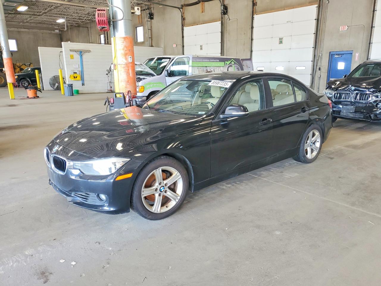WBA3B3C57DF542003 · 2013 BMW 328