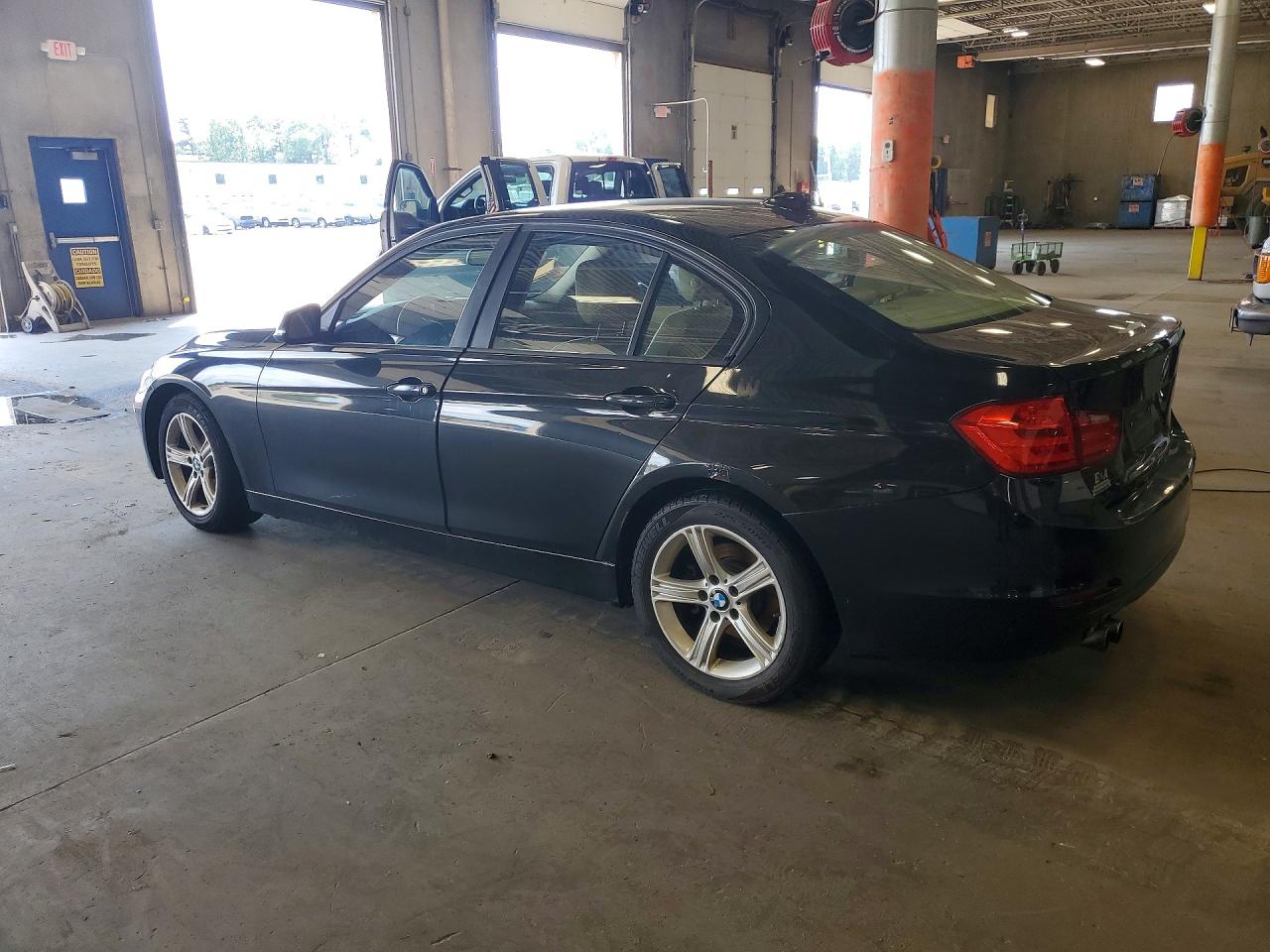 WBA3B3C57DF542003 · 2013 BMW 328 · 2/12