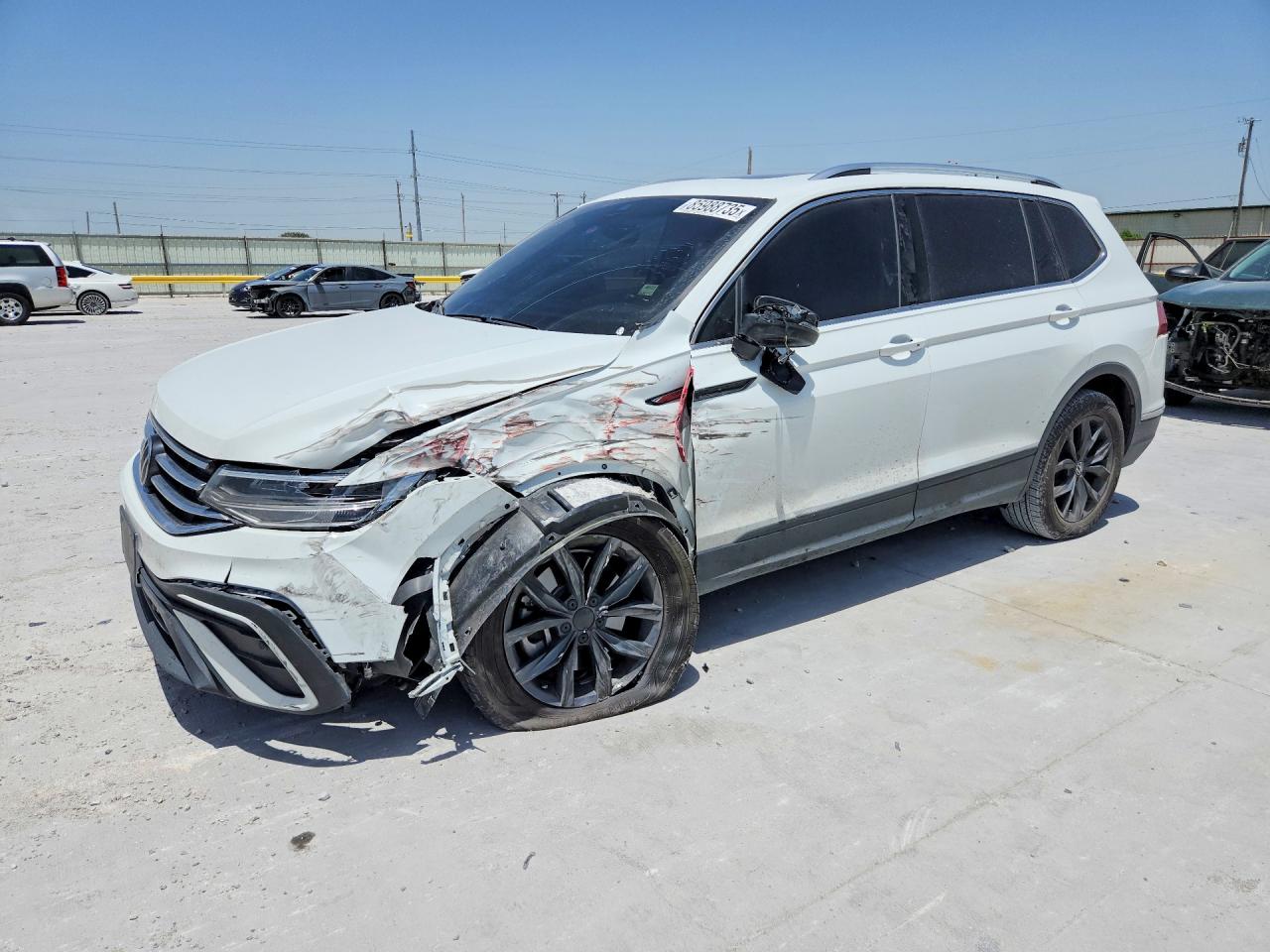 3VV3B7AX6NM176326 · 2022 VOLKSWAGEN TIGUAN