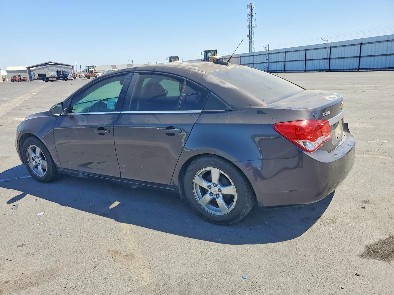1G1PE5SBXG7111922 · 2016 CHEVROLET CRUZE LIMITED · 2/13