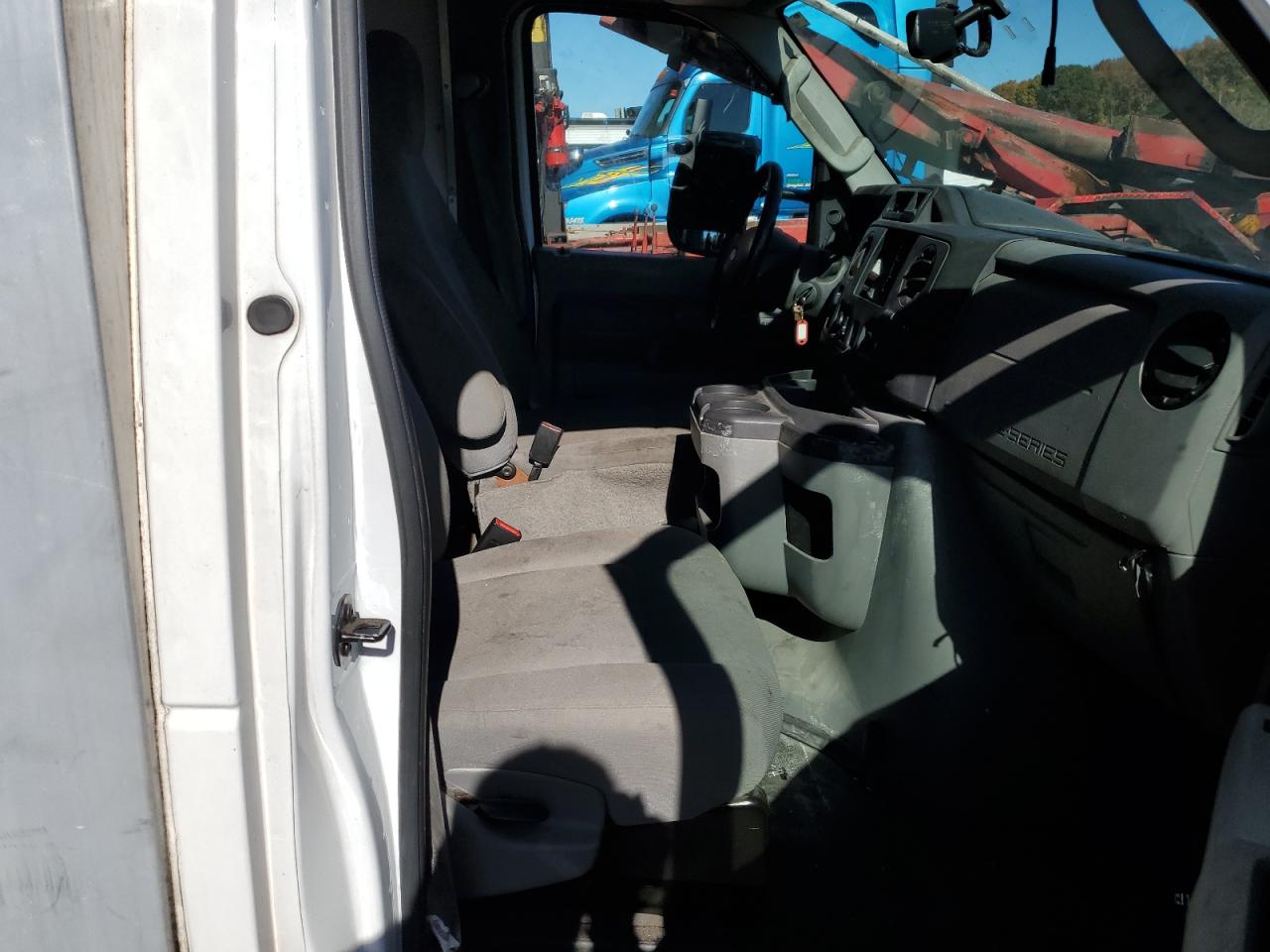 1FDWE3F60HDC51934 · 2017 FORD ECONOLINE · 11/13