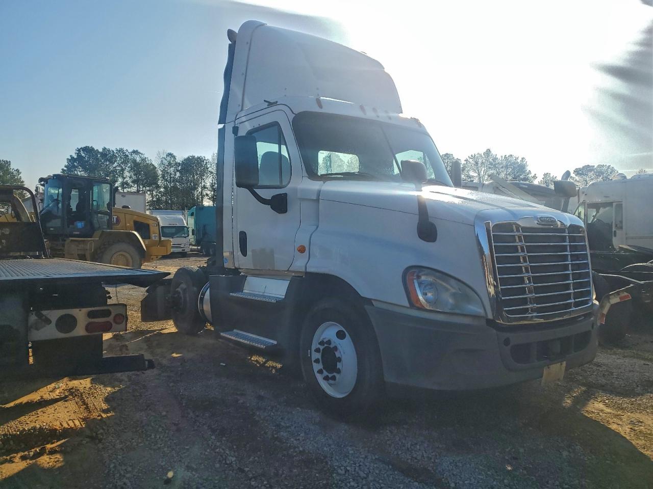 1FUBGEDV6GLHC5609 · 2016 FREIGHTLINER CASCADIA 1