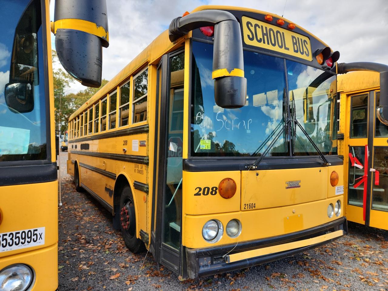 1T7YN4E25C1149995 · 2012 THOMAS SAF-T-LINER HDX