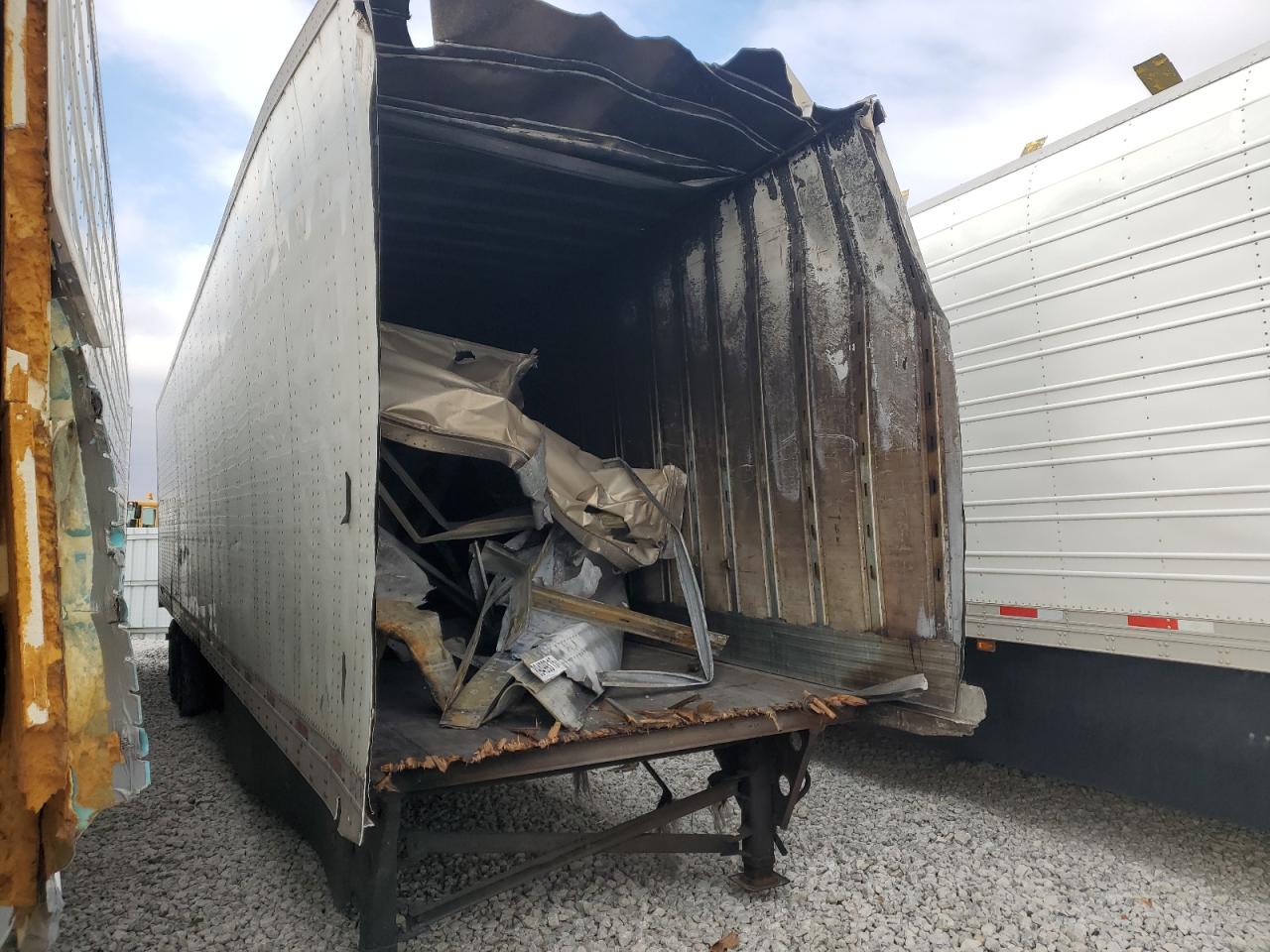 1UYVS2532EG985819 · 2014 UTILITY UTILITY TR