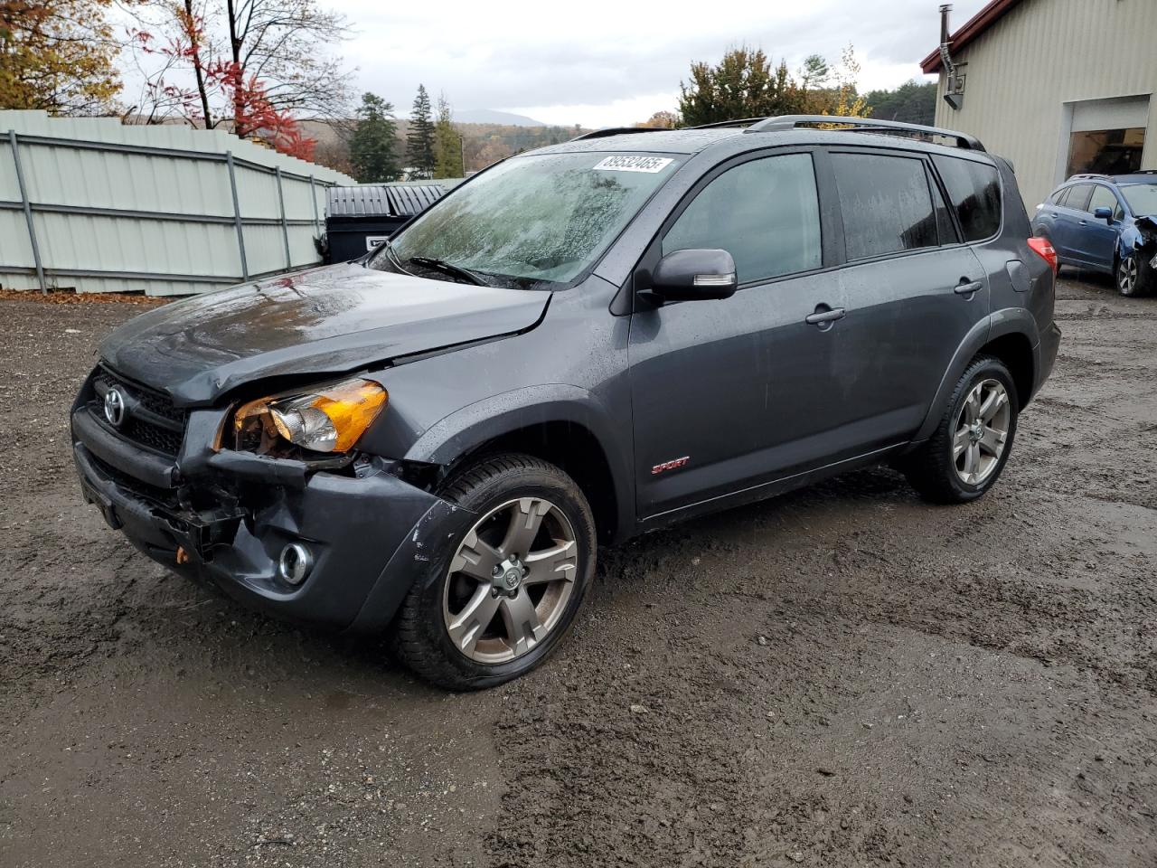 JTMRF4DV6B5040155 · 2011 TOYOTA RAV4