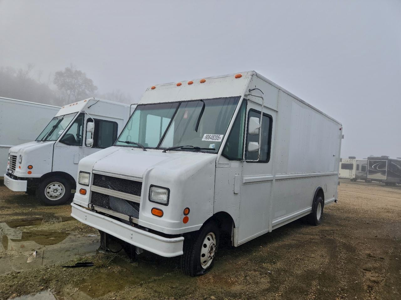 1FCJE39L3YHA77527 · 2000 FORD E350
